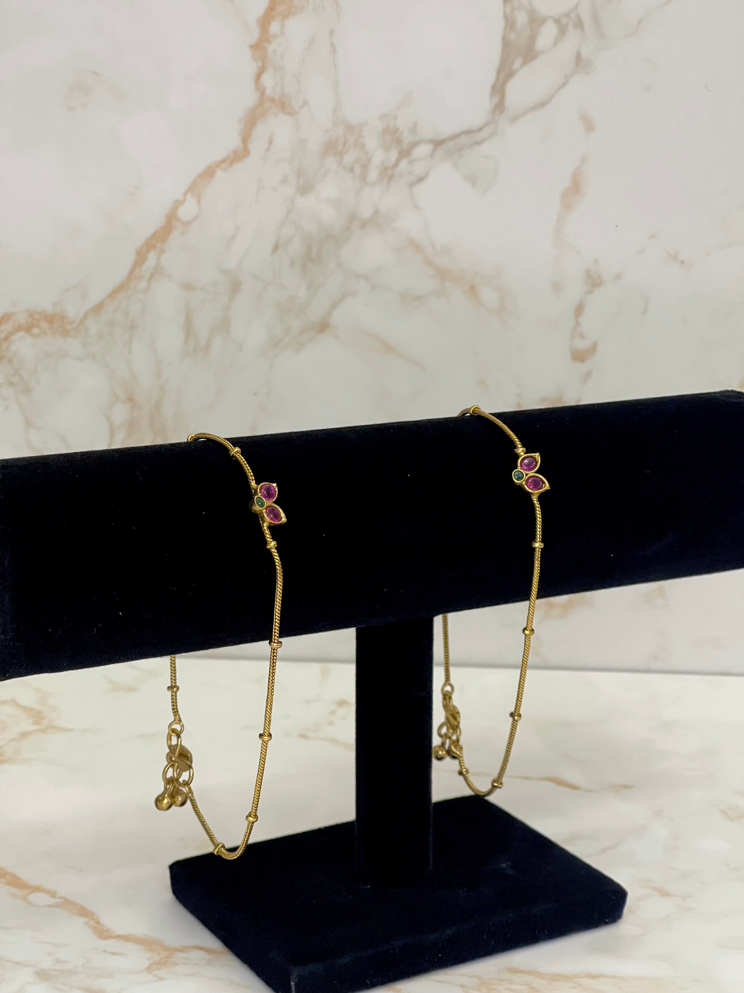 Two Petal Anklets -Red Green